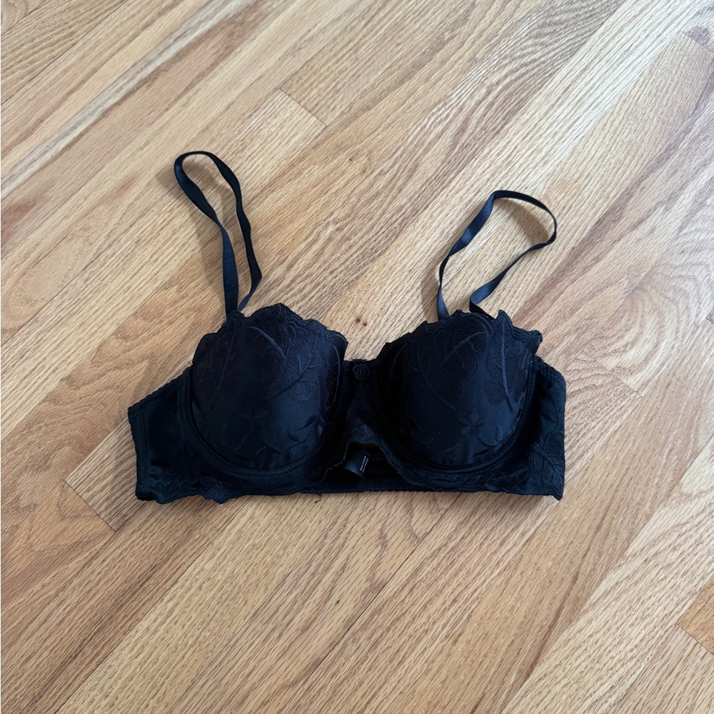 Vintage black lace underwire bra gorgeous